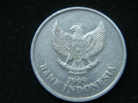 100 рупий 1999 год Индонезия